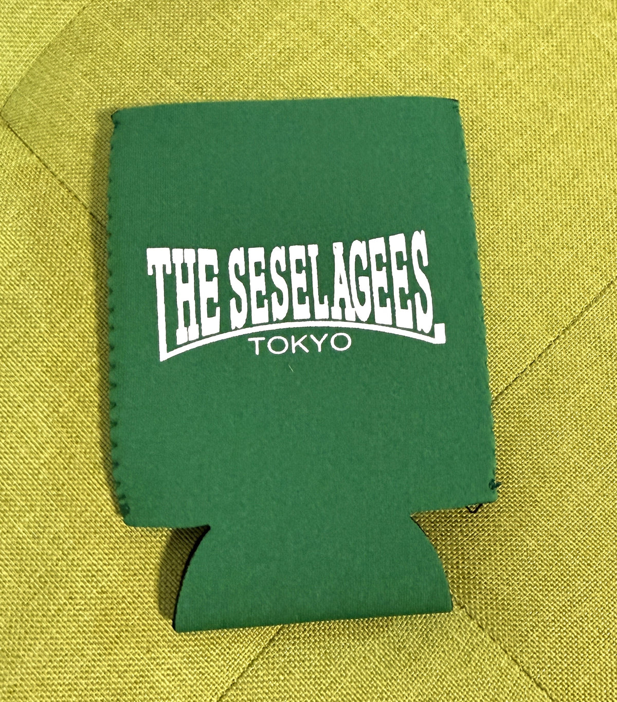 NEW【クージー】缶・ボトルカバー ロゴ緑