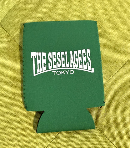 NEW【クージー】缶・ボトルカバー ロゴ緑